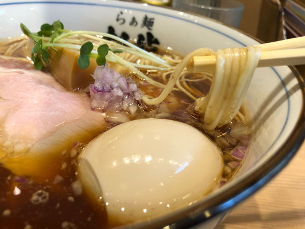 「味玉醤油らぁ麺　900円」@らぁ麺 凱哉の写真