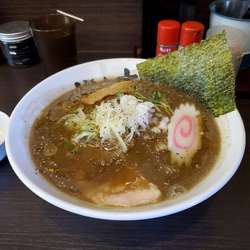 濃厚煮干しラーメン