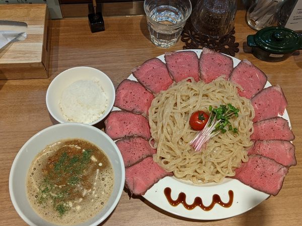 「2周年限定シャンピニオンつけsobaローストビーフver大」@鶏Soba Toraやの写真