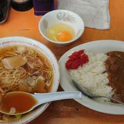 ラーメン、カレー、生卵