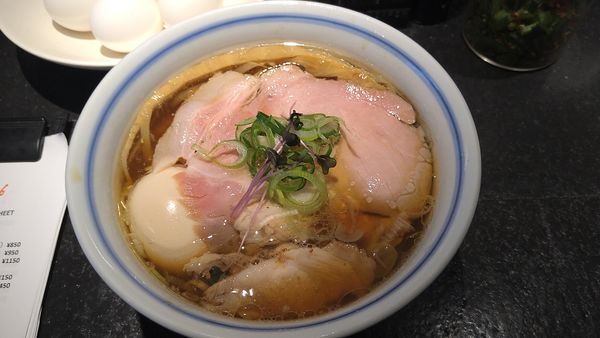 「PLUS(味玉ラーメン)太麺 大盛 ¥950-」@駄目な隣人の写真