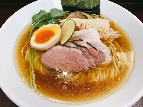 「合鴨入り 三種肉 特醤油」@中華そば うお青の写真