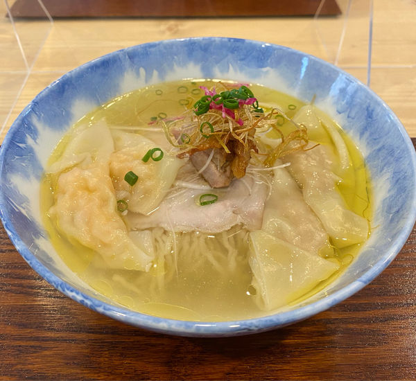 「わんたん入り塩らぁ麺￥1400&肉ワンタン2個￥250」@Ramen FeeLの写真