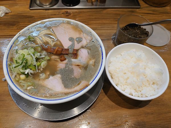 「こいくち大 800円 ご飯 100円 ネギだく 0円」@中華そば ひらこ屋 㐂ぼしの写真