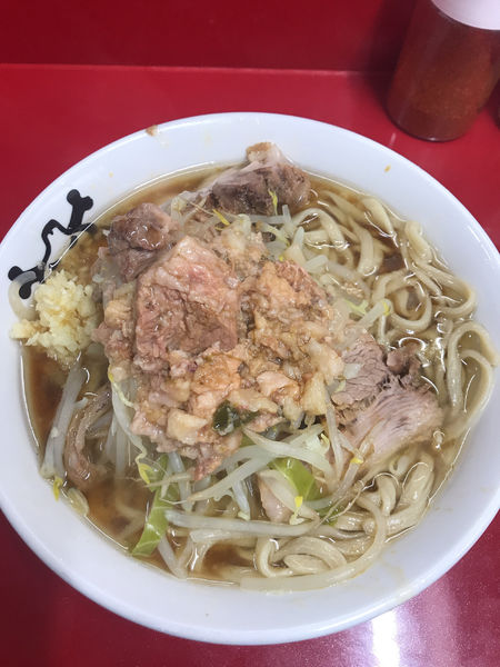 「小ラーメン＋生卵Ｗ」@ラーメン二郎 越谷店の写真