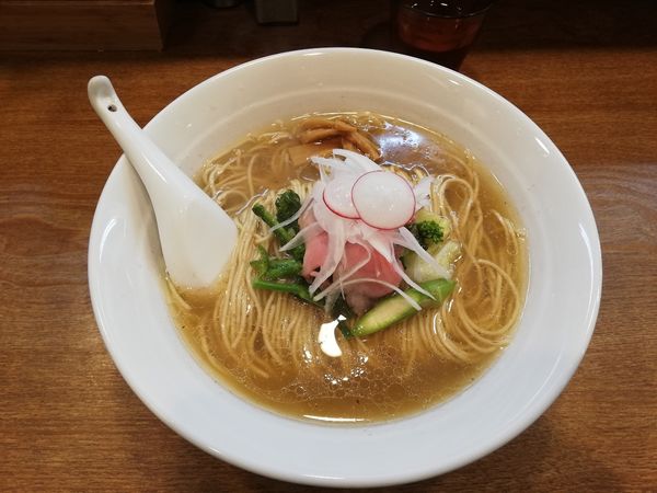 「限定　鰹とあさりだしの中華そば(塩)　大盛」@らぁめん山と樹の写真