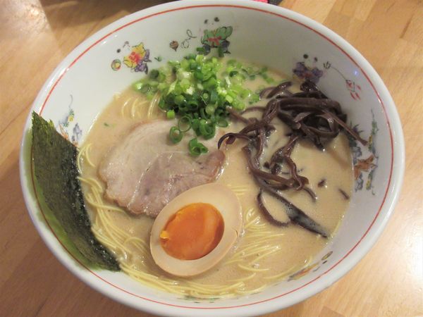 「豚骨ラーメン(700円)」@とん龍の写真