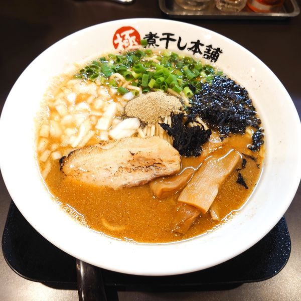 「煮干し味噌ラーメン　880円」@極煮干し本舗 久喜店の写真
