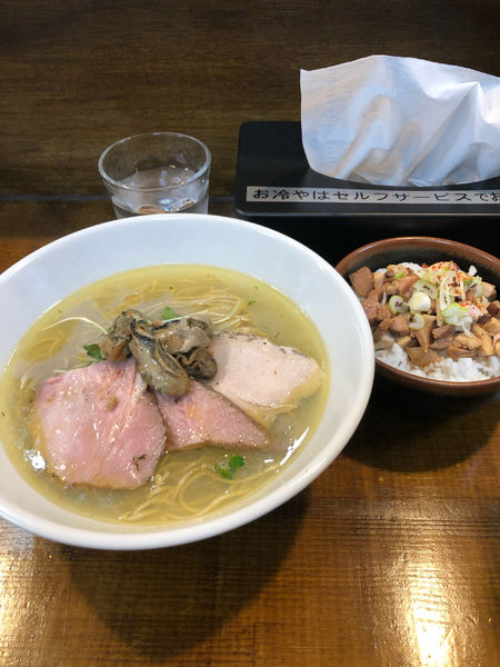「牡蠣出汁塩細麺」@麺屋 龍の写真
