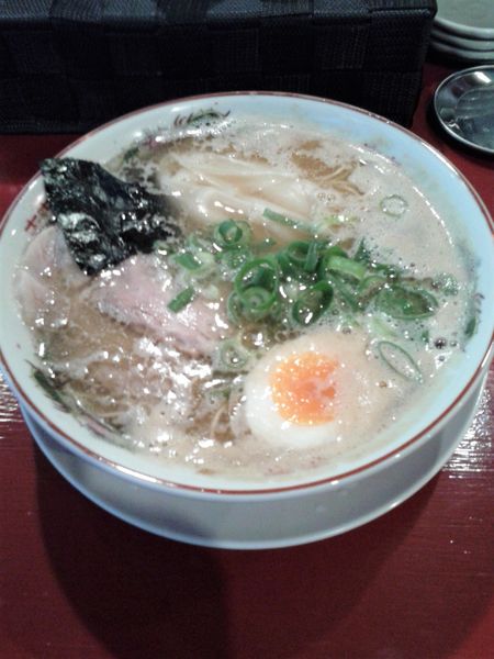 「ラーメン（750円）」@中洲屋台 長浜ラーメン 初代 健太の写真