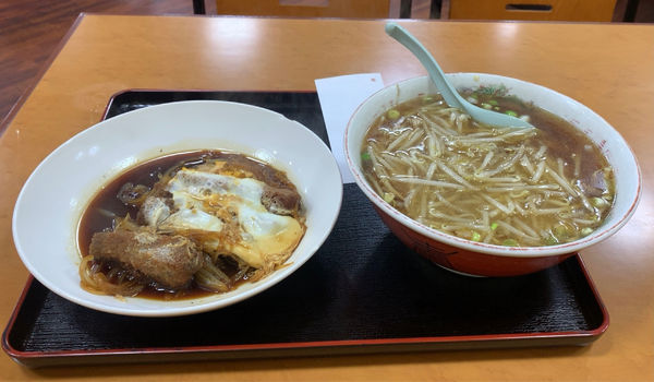 「もやしそば カツ煮」@来々軒の写真