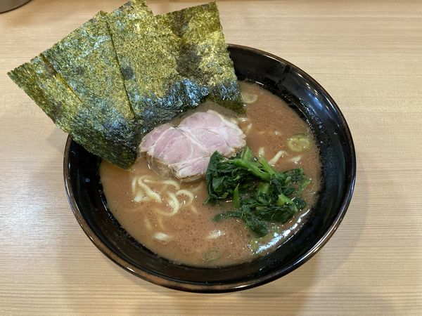 「ラーメン並」@横浜家系らーめん 武道家 賢斗の写真