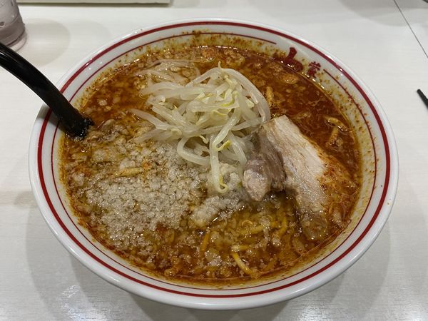 「北極ラーメン　背脂、チャーシュ一枚トピ」@蒙古タンメン 中本 上板橋本店の写真