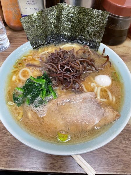 「中ラーメン＋キクラゲ」@ラーメン壱六家 磯子本店の写真