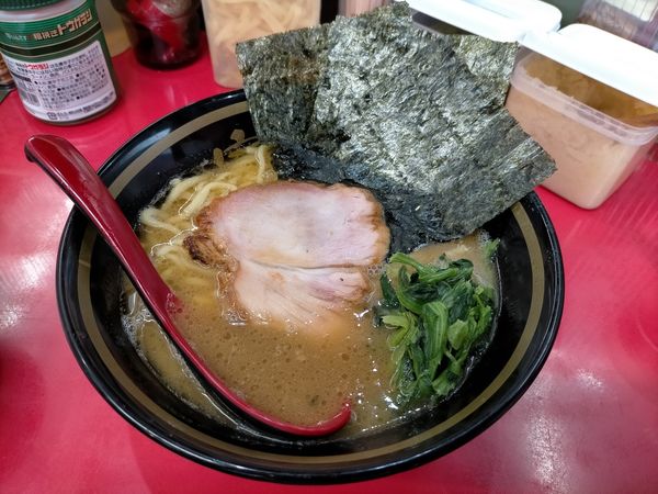 「ラーメン700円 ライス無料」@横浜家系ラーメン 宗八 柏本店の写真