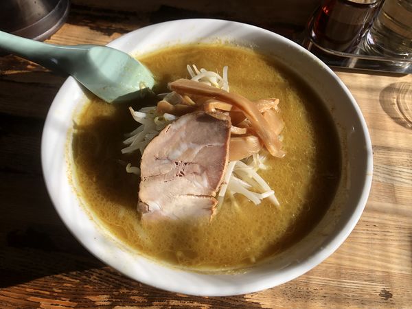 「味噌カレーラーメン」@羅魅陀の写真