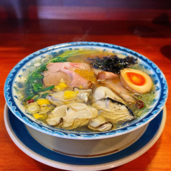 「牡蠣中華そば」@煮干し中華そば ぶっとび亭の写真