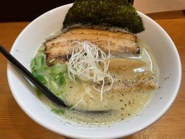 「煮込み塩そば」@らーめん工房 麺作の写真