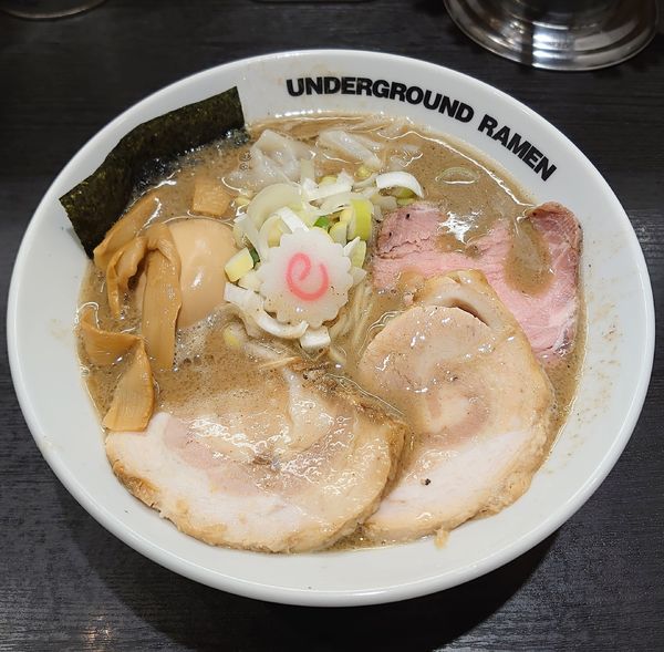「特製濃厚ラーメン(1180円)」@UNDERGROUND RAMEN 川越仲町の写真