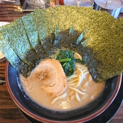 横浜家系ラーメン 松田家 上福岡店の画像