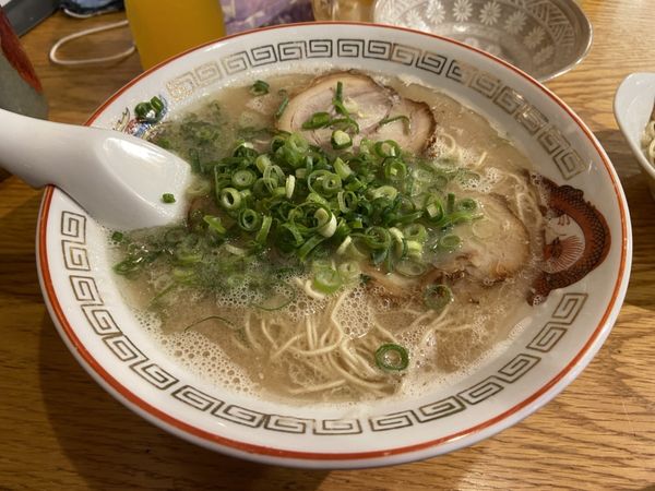 「博多ラーメン」@博多ラーメン でぶちゃん 高田馬場本店の写真