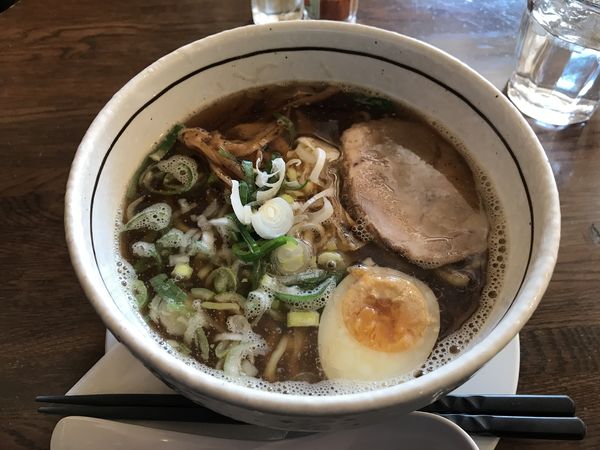 「山形ラーメン 990円」@Pour cafeの写真