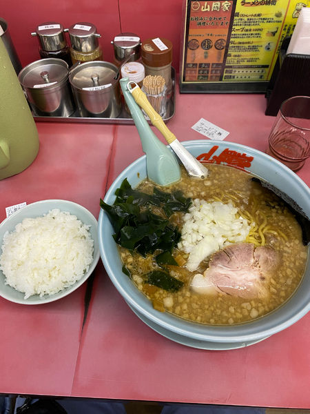 「プレミナム醤油豚骨ラーメン」@ラーメン山岡家 瑞穂店の写真