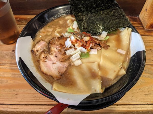 「ラーメン並盛980円」@すごい煮干ラーメン凪 新宿ゴールデン街店 本館の写真