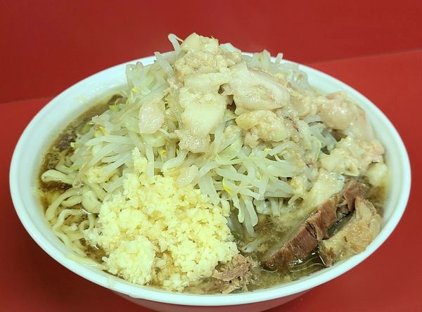 「大ラーメン(ﾆﾝﾆｸ.ｱﾌﾞﾗ)」@ラーメン二郎 茨城守谷店の写真