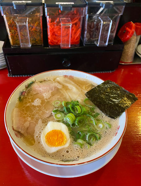 「らーめん¥750&半替玉¥50」@中洲屋台 長浜ラーメン 初代 健太の写真