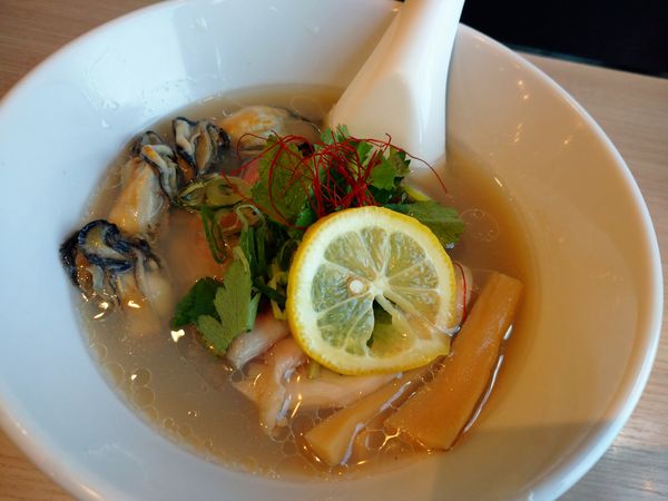 「【限定】カキそば」@寿製麺よしかわ 坂戸店の写真