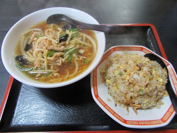 「Dセット肉入りあんかけそば+チャーハン小(980円)」@味よしの写真