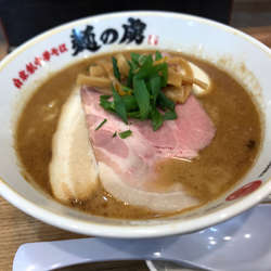 豚骨魚介中華蕎麦