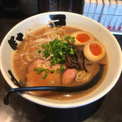 韋駄天の醤油　味玉