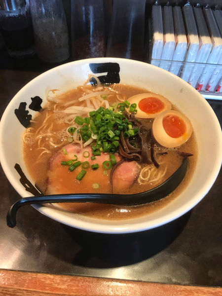 「韋駄天の醤油 味玉」@麺処 韋駄天の写真