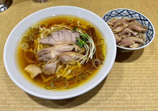 「親鶏中華そば＋親鶏飯」@手打 親鶏中華そば 綾川の写真