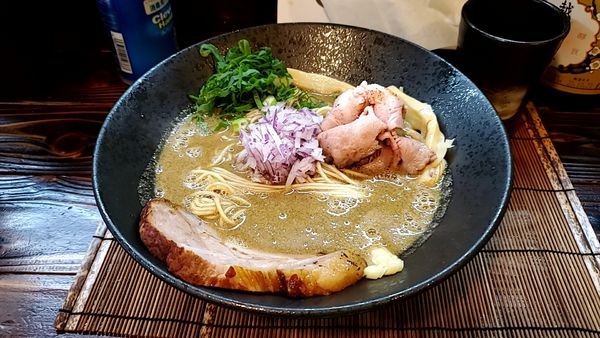 「モクズ蟹豚骨ラーメン」@和歌山家の写真