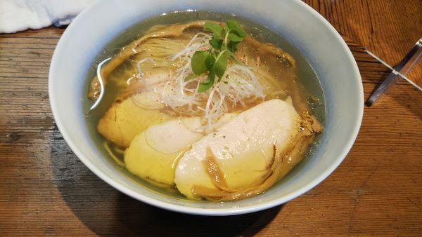 「塩ラーメン+鶏チャーシュー」@ラーメン屋 トイ・ボックスの写真