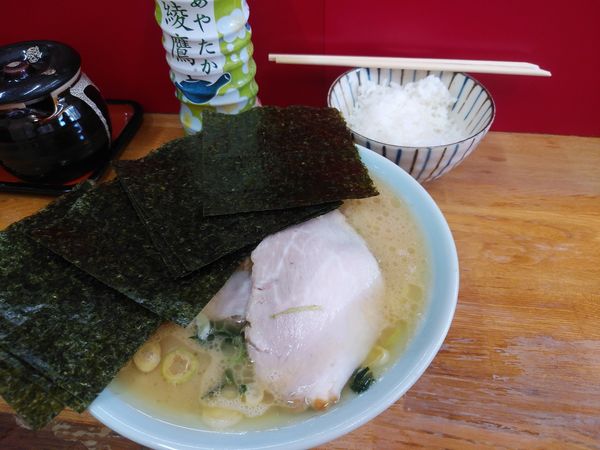 「チャーシュー麺（並） 海苔増し 半ライス」@千葉家の写真