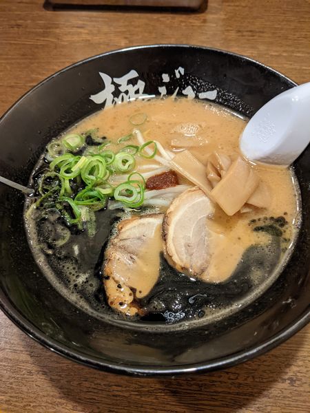 「黒和歌山らーめん」@新和歌山らーめん 極ジョーの写真
