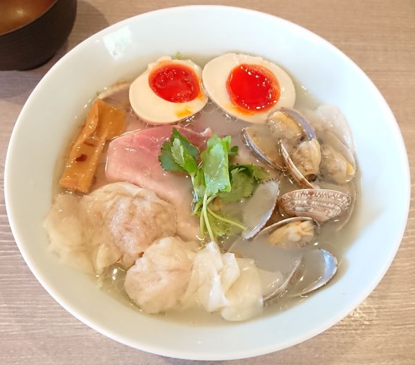 「特製あさりそば」@中華そば 和渦 TOKYOの写真