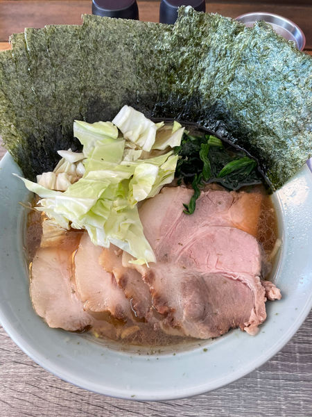 「チャーシュー麺中盛り　海苔　中ライス」@ラーメン 高橋家の写真
