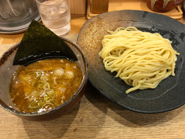 「つけ麺　醤油」@つけ麺屋 やすべえ 新宿店の写真