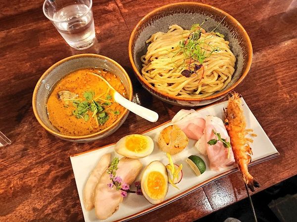 「【限定】シーフード・ヴィスクつけ麺 素敵な春の訪れ、など」@海老丸らーめんの写真