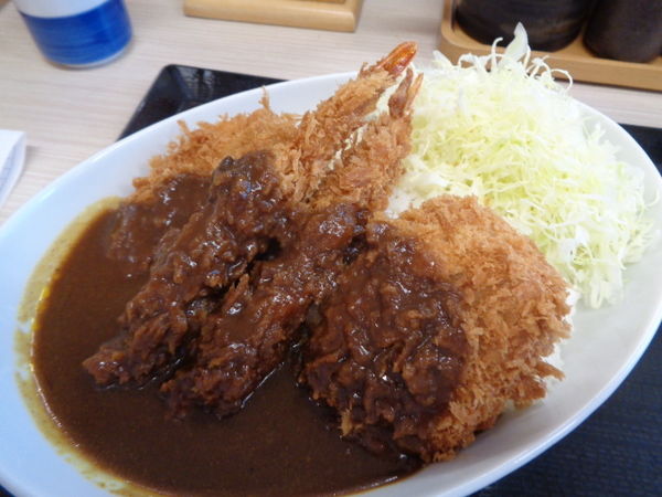 「海老・ヒレ・メンチカツカレー 769円（割引券使用）」@かつや 福島矢野目店の写真
