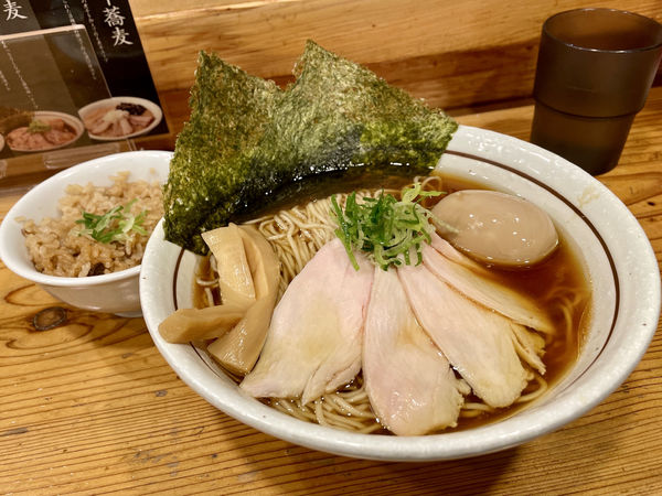 「［期間限定］特製鶏清湯ラーメン＋チャーシュー炊き込みご飯」@中華そば 一陽来復の写真