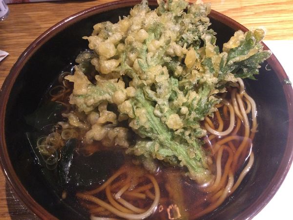 「春菊天そば(¥410)」@立ち喰い蕎麦 酒処 一久の写真