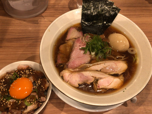 「特製醤油 + スタミナ丼(卵あり)」@麺処 ほん田 秋葉原本店の写真