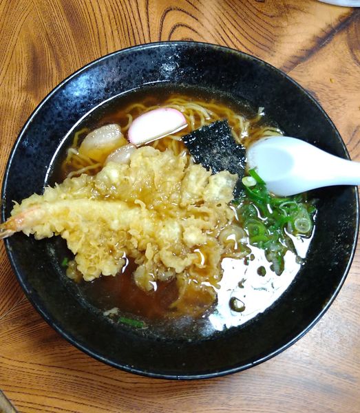 「ラーメン天ぷら乗せ 590円」@小塩屋の写真