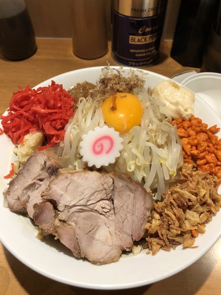 「まぜそば(大)+生たまご+紅しょうが」@麺屋 神工の写真